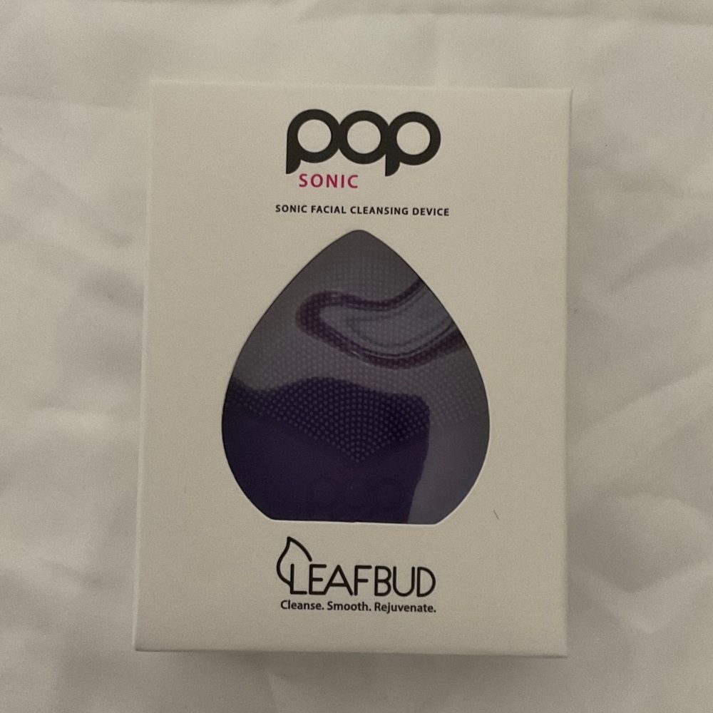 NIB Pop Sonic Leafbud Facial Cleansing Device, Mini Travel, Silicone Purple